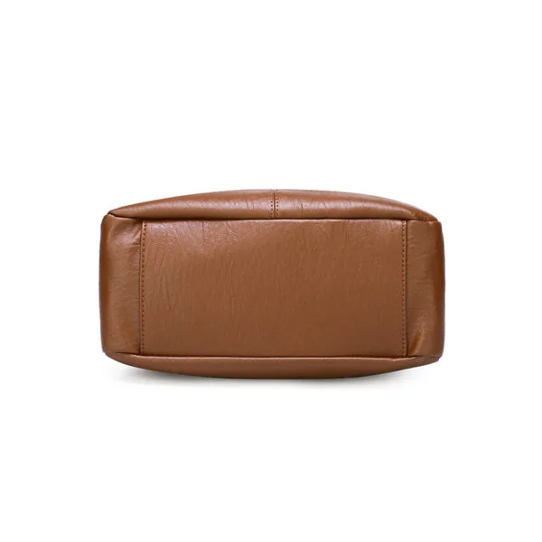 Soft leather shoulder bag - Image 5